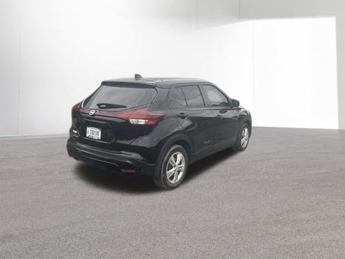 Super Black 2021 Nissan Kicks S