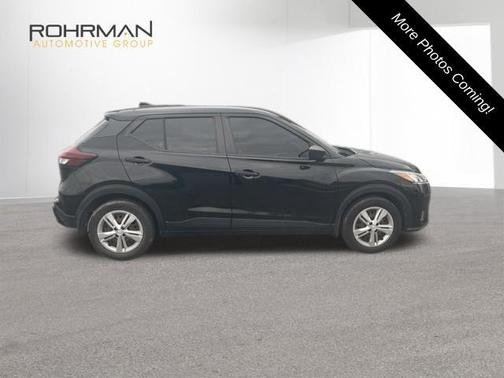 Super Black 2021 Nissan Kicks S