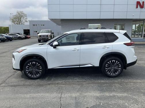 Everest White P 2026 Nissan Rogue Platinum