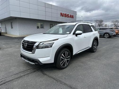 2025 Nissan Pathfinder Platinum
