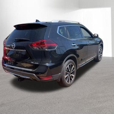 Magnetic Black 2019 Nissan Rogue SL