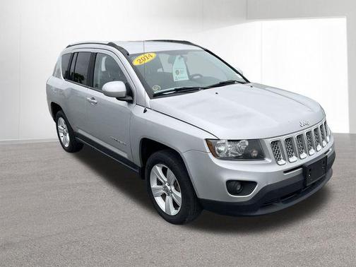 Bright Silver Clearcoat Metallic 2014 Jeep Compass Latitude