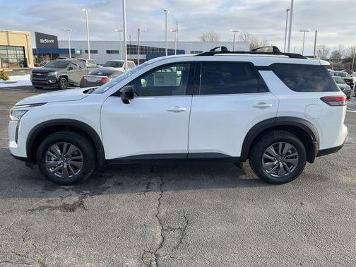 Everest White P 2026 Nissan Pathfinder SV