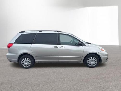 2009 Toyota Sienna CE