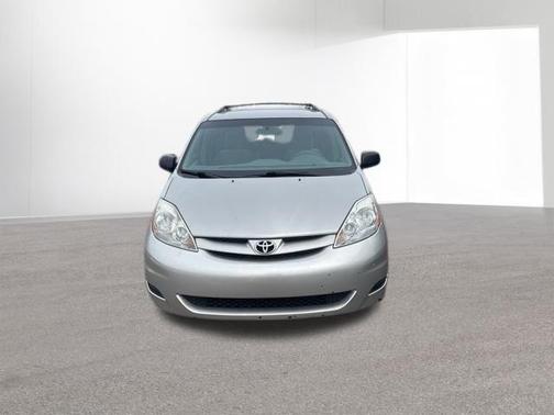 2009 Toyota Sienna CE
