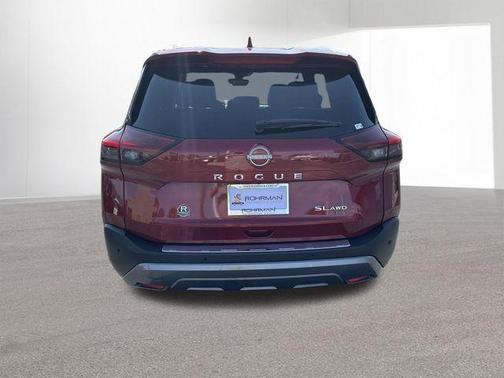 2022 Nissan Rogue SL