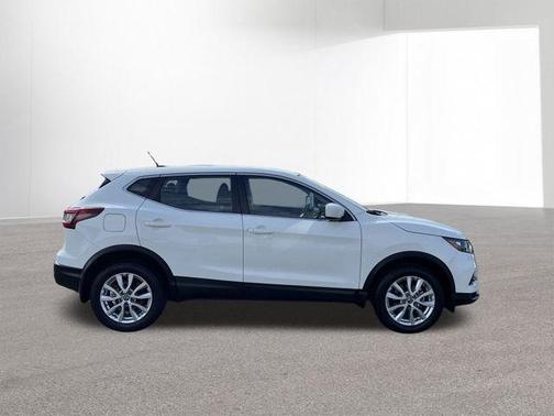 2022 Nissan Rogue Sport S