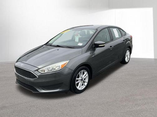 Magnetic 2016 Ford Focus SE