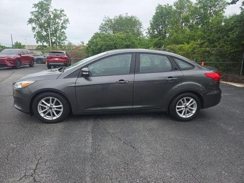 Magnetic 2016 Ford Focus SE