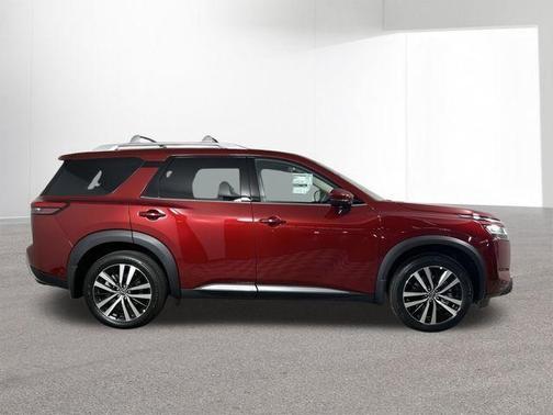 Scarlet Ember 2024 Nissan Pathfinder Platinum