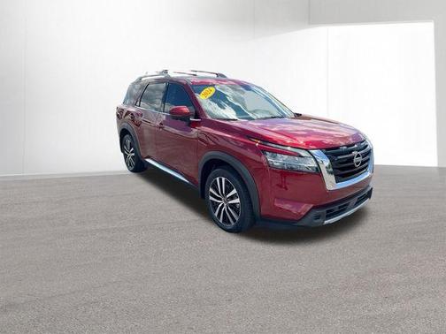 Scarlet Ember 2024 Nissan Pathfinder Platinum