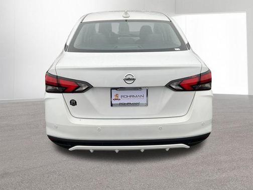 2022 Nissan Versa 1.6 SV