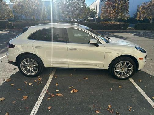 2017 Porsche Macan S