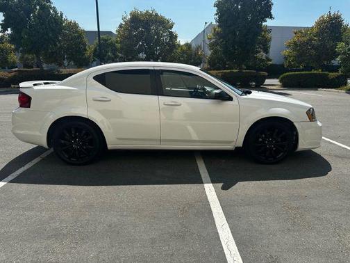 2013 Dodge Avenger SE