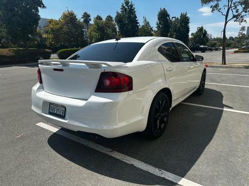 2013 Dodge Avenger SE