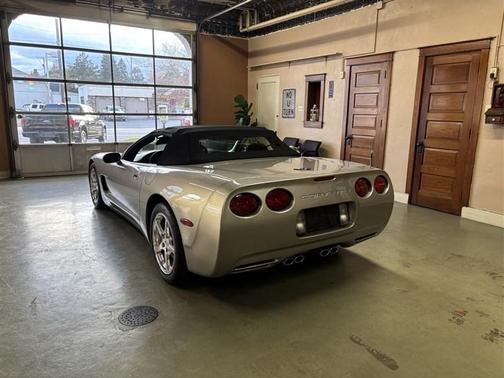 2001 Chevrolet Corvette Base