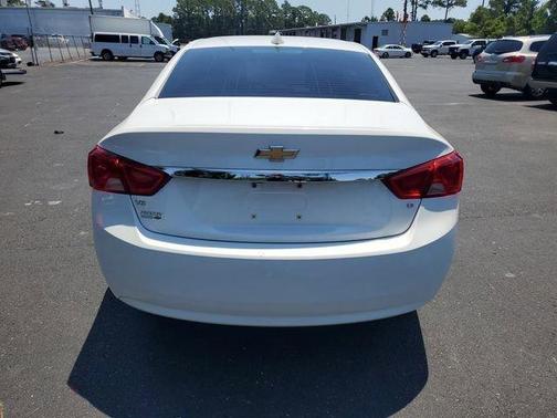 White 2019 Chevrolet Impala 1LT