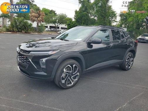 Mosaic Black Metallic 2025 Chevrolet Trax 2RS