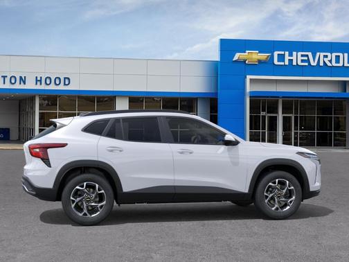 Summit White 2026 Chevrolet Trax LT