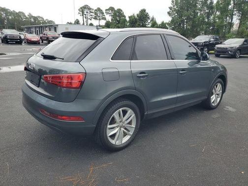Daytona Gray Pearl Effect 2018 Audi Q3 2.0T Premium Plus