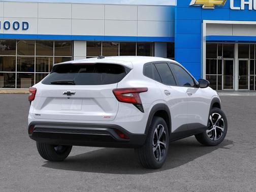 Summit White 2026 Chevrolet Trax 1RS