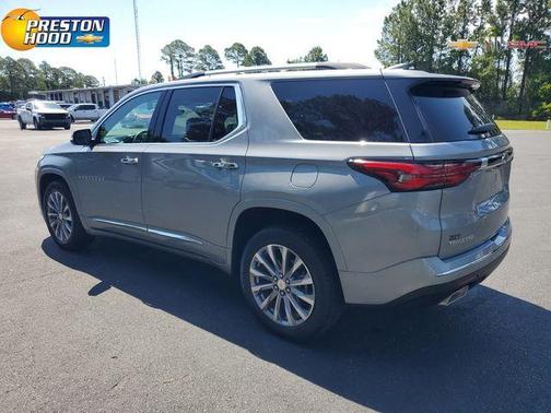 Sterling Gray Metallic 2023 Chevrolet Traverse Premier