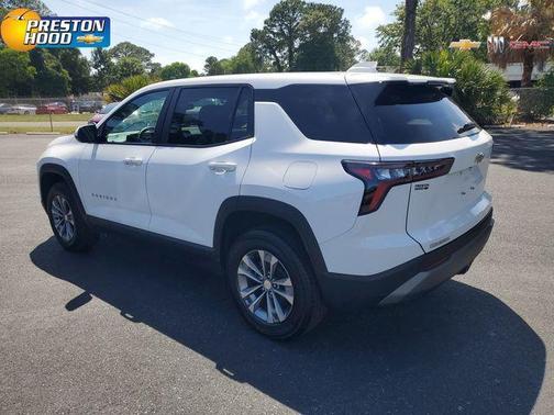 White 2025 Chevrolet Equinox LT