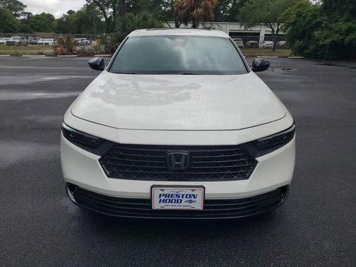 White 2023 Honda Accord Hybrid Sport-L