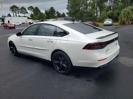 White 2023 Honda Accord Hybrid Sport-L