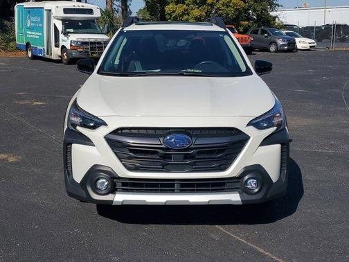 Crystal White Pearl 2024 Subaru Outback Limited