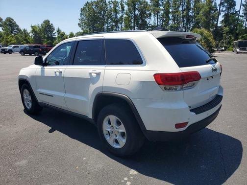White 2017 Jeep Grand Cherokee Laredo