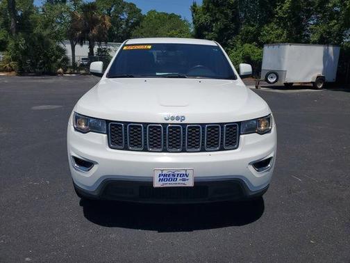 White 2017 Jeep Grand Cherokee Laredo
