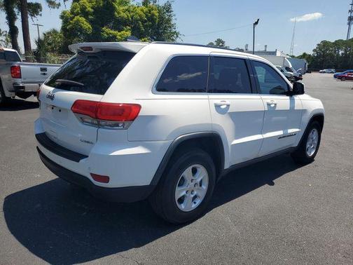 White 2017 Jeep Grand Cherokee Laredo