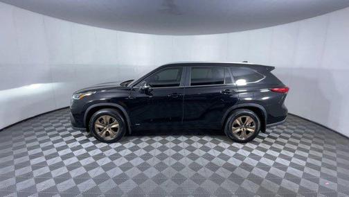 2023 Toyota Highlander Hybrid XLE