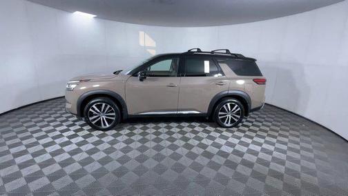 2023 Nissan Pathfinder Platinum 4WD
