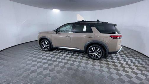 2023 Nissan Pathfinder Platinum 4WD