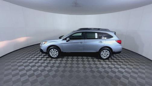 Ice Silver Metallic 2017 Subaru Outback 2.5i Premium