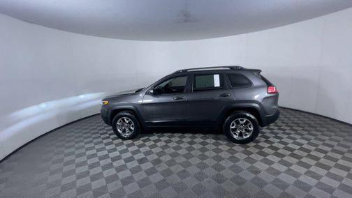 Granite Crystal Metallic Clearcoat 2019 Jeep Cherokee Trailhawk