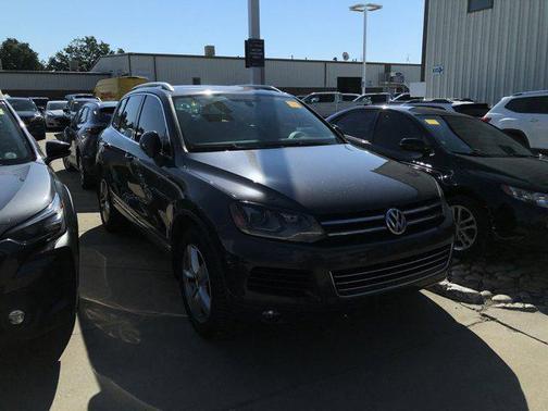 2012 Volkswagen Touareg VR6 Lux
