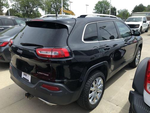 Magnetic Gray Metallic 2022 Toyota RAV4 Hybrid XLE Premium