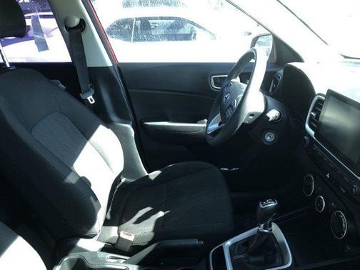 2020 Hyundai VENUE SE