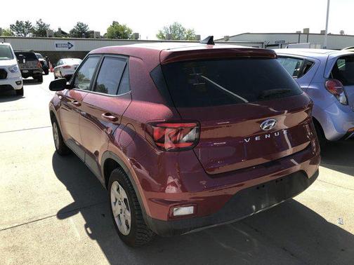 2020 Hyundai VENUE SE