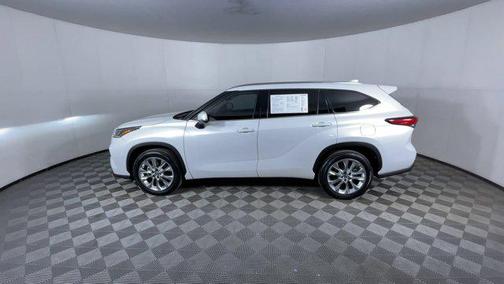 2022 Toyota Highlander Limited