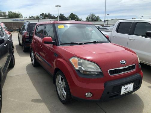 Molten 2011 Kia Soul sport