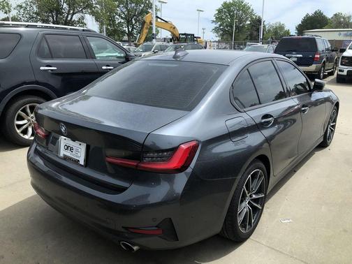 Mineral Gray Metallic 2019 BMW 330 xDrive