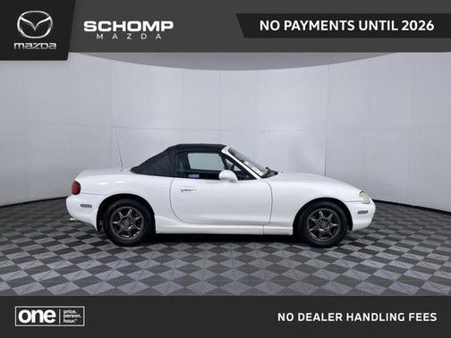 2000 Mazda MX-5 Miata Base