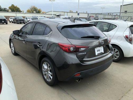2016 Mazda Mazda3 i Touring