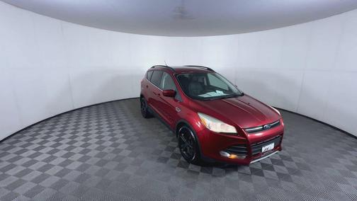 Ruby Red Metallic Tinted Clearcoat 2015 Ford Escape SE