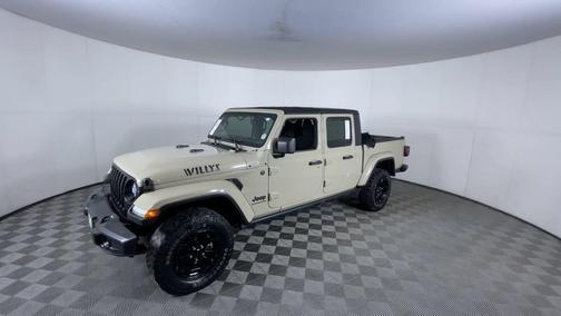 Limited Edition Gobi Clearcoat 2022 Jeep Gladiator Willys 4x4