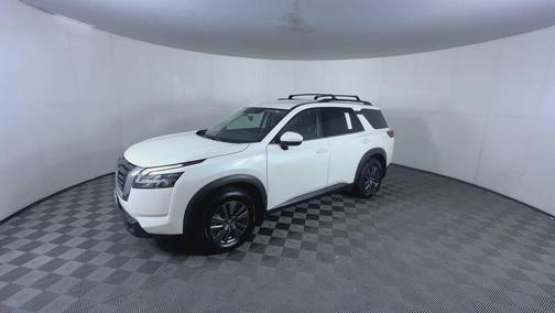 Pearl White Tricoat 2022 Nissan Pathfinder SV 4WD